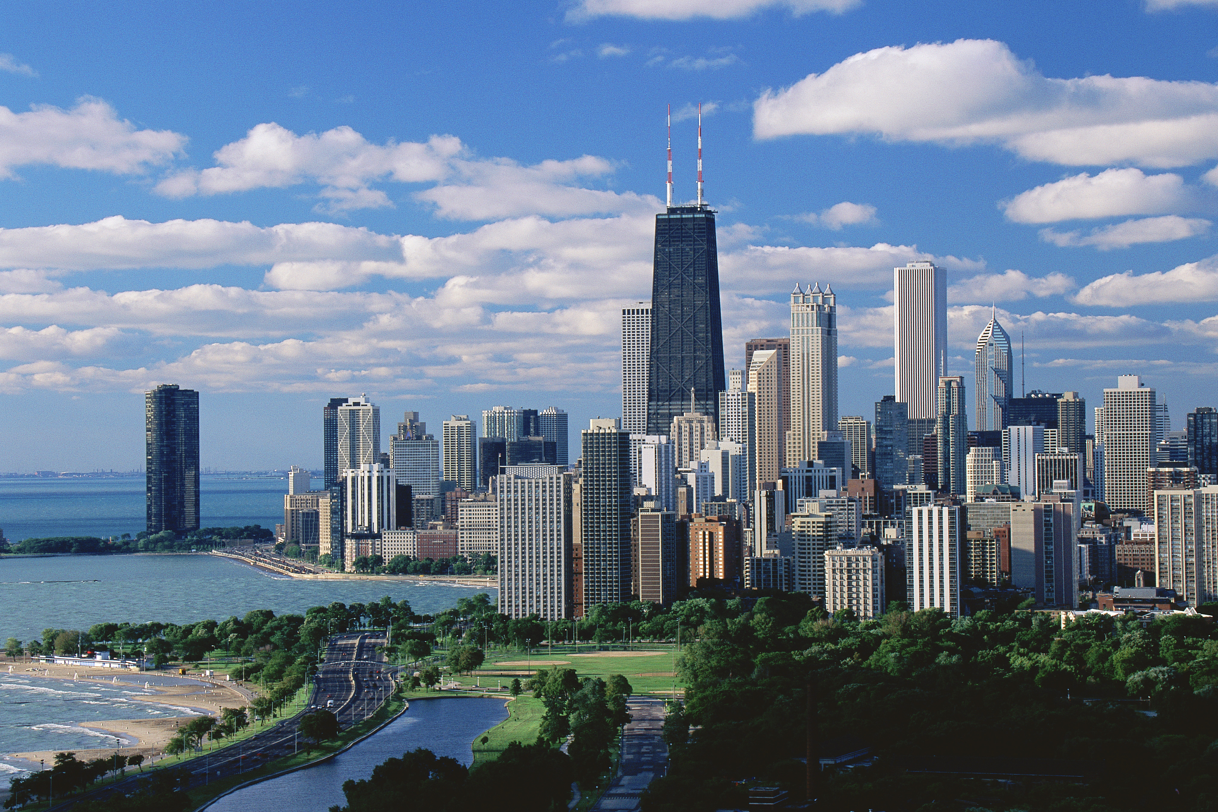 skyline of Chicago, IL